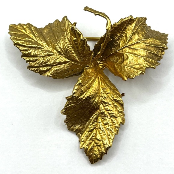Gold 3 Leaf Brooch 1980’s Metropolitan Museum of Art Burning Bush Leaf Brooch - Picture 1 of 11